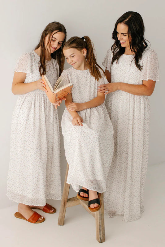 Ivonne Girl Ditsy Floral Maxi Dress