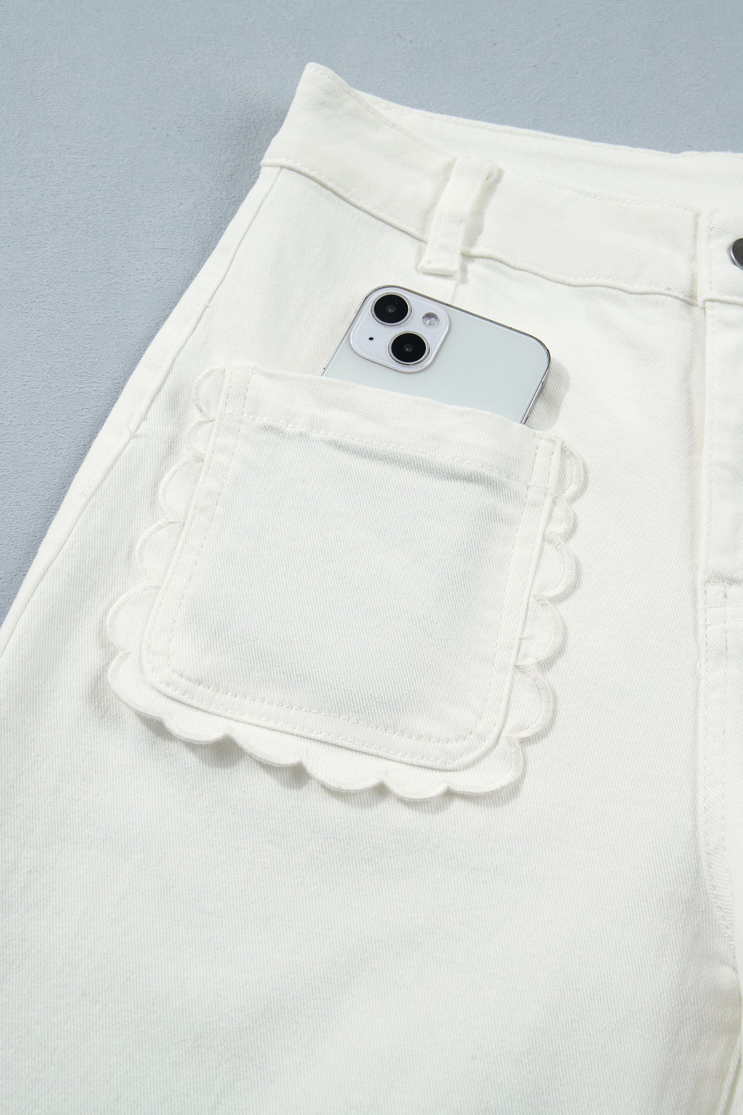 Yellow Solid Color Scalloped Patch Pocket Shift Jeans